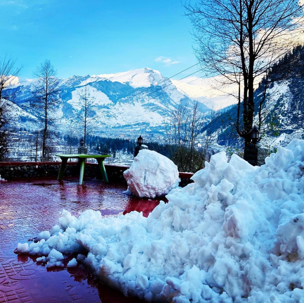 Hotel Vyas Vatika Manali (Himachal Pradesh)